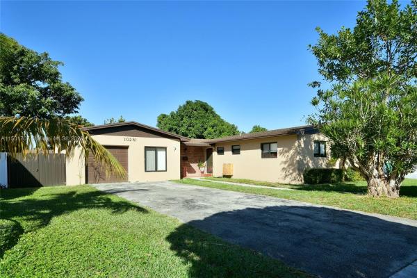 Fairway Pines, 10281 SW 156th St, Palmetto Estates, Florida 33157, image 3