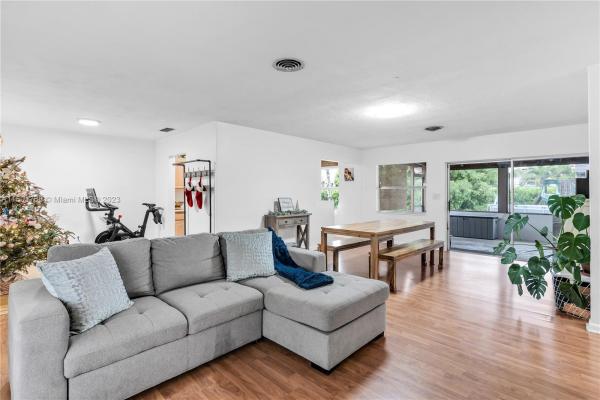 Oakland Acres, 10731 SW 120th St, Kendall, Florida 33176, image 3