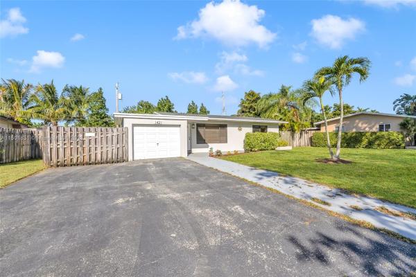 Margate Residential, 1421 W River Dr, Margate, Florida 33063, image 2
