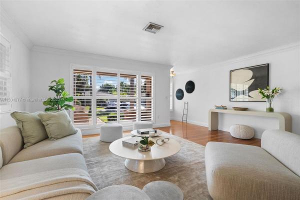 Riviera, 521 Gerona Ave, Coral Gables, Florida 33146, image 2