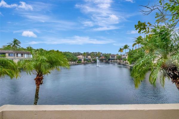 Lake Sandra, 8304 Dundee Ter, Miami Lakes, Florida 33016, image 3