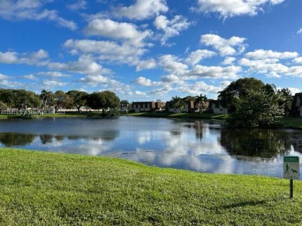 Le Clos Townhomes, 241 San Remo Blvd, North Lauderdale, Florida 33068, image 2