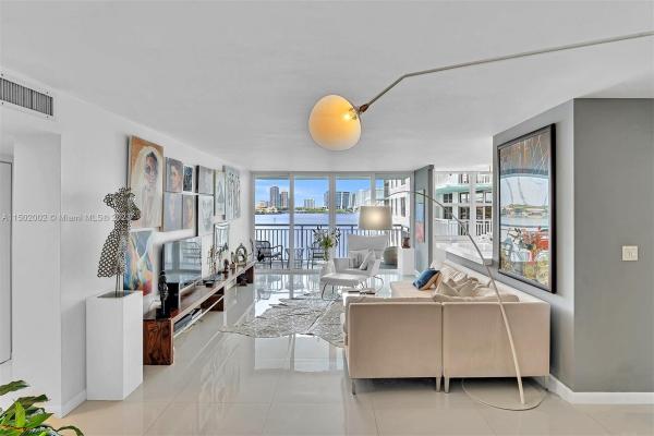 Winston Towers 500, 301 174th St #501, Sunny Isles Beach, Florida 33160, image 1