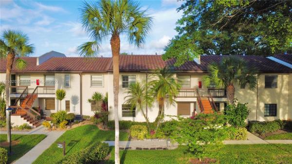 Glades Of Boca Lago, 21730 Arriba Real #33-J, Boca Raton, Florida 33433, image 1