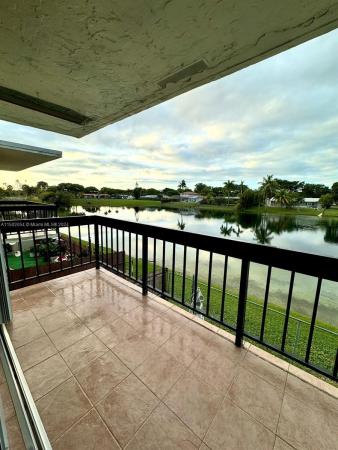 Captiva Lakes Villas, 8301 SW 142nd Ave #B-210, Kendale Lakes, Florida 33183, image 3