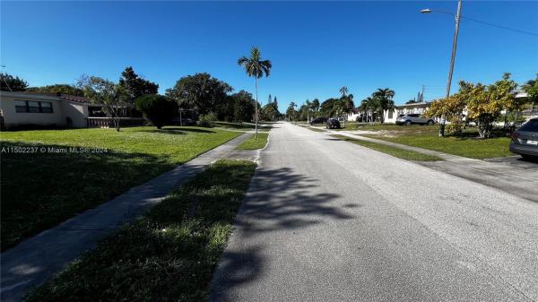 Fulford By The Sea, 1650 NE 170th St, North Miami Beach, Florida 33162, image 3