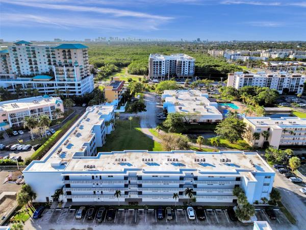 Danians North, 608 NE 2nd St #432, Dania Beach, Florida 33004, image 2