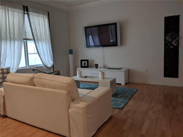 Drexel Plaza, 1218 Drexel Ave #305, Miami Beach, Florida 33139, image 1