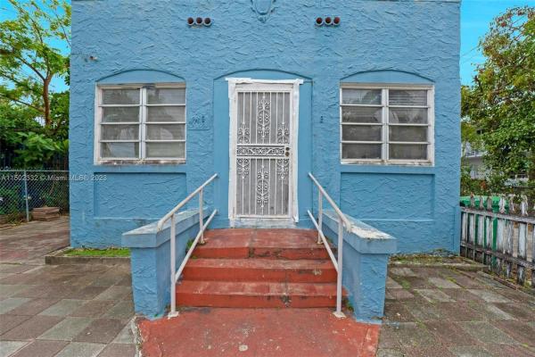 Lemon City Whites, 564 NE 61st St, Miami, Florida 33137, image 3