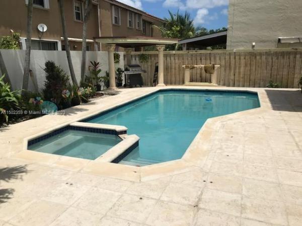 Las America At Kendall, 10843 SW 89th St, Kendall, Florida 33176, image 3