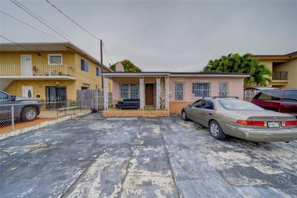 Parkers Flagler Heights, 4783 NW Flagler Ter, Miami, Florida 33126, image 3