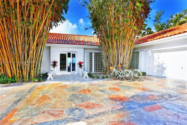 Mashta Island, 520 S Mashta Dr, Key Biscayne, Florida 33149, image 2