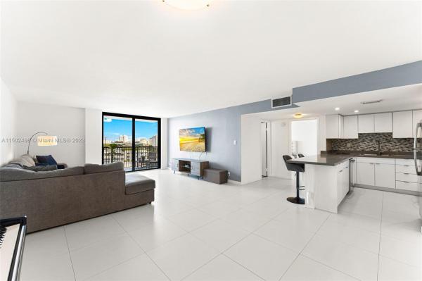 Tower 1800, 1800 Collins Ave #12B, Miami Beach, Florida 33139, image 1