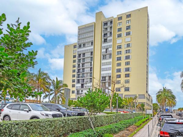 Crystal Tower, 322 Buchanan St #1202, Hollywood, Florida 33019, image 1