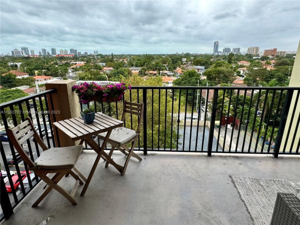 Emerald Plaza On Coral Way, 3410 Coral Way #706, Miami, Florida 33145, image 3