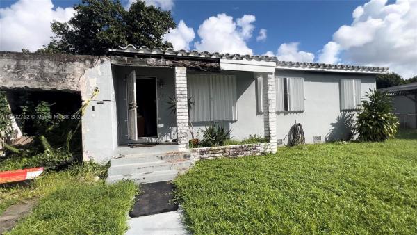 Biscayne Gardens, 771 NW 147th St, Golden Glades, Florida 33168, image 2