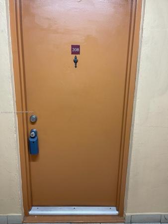 University Trail, 810 SW 129th Pl #208, Tamiami, Florida 33184, image 1