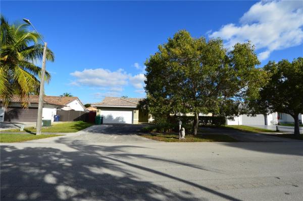 20443 SW 132nd Ave, Unincorporated Dade County, Florida 33177, image 2