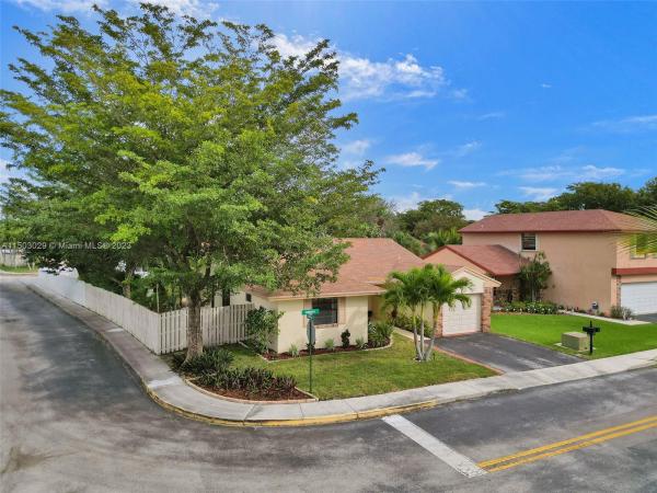 Blue Ridge, 13991 Dominion Pl, Davie, Florida 33325, image 1