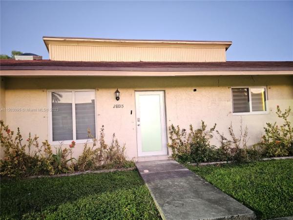 Waterside Townhomes, 28015 SW 141st Pl #28015, Leisure City, Florida 33033, image 1