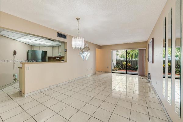 Bleau Fontaine, 9425 Fontainebleau Blvd #101, Fountainebleau, Florida 33172, image 2