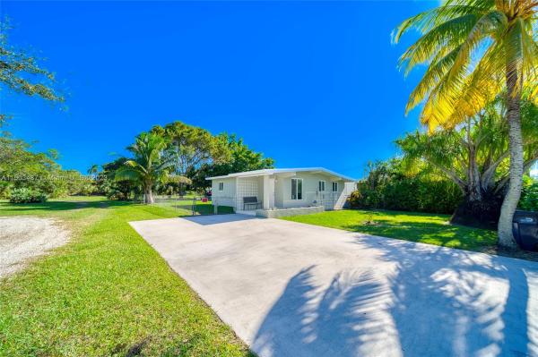 Silver Palm Park, 22935 SW 122nd Pl, Goulds, Florida 33170, image 1