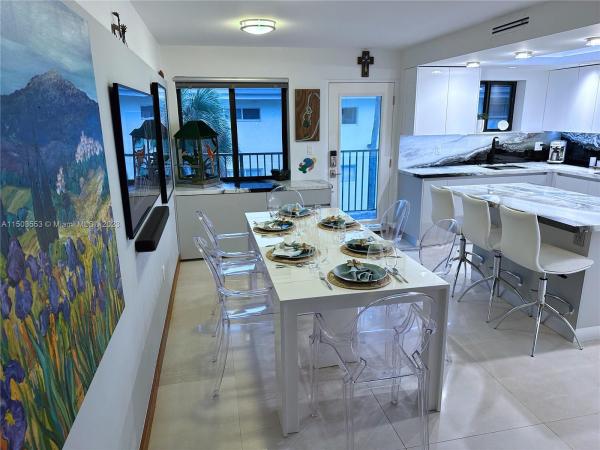 Key Townhouse, 230 N Sunrise Dr #7, Key Biscayne, Florida 33149, image 1