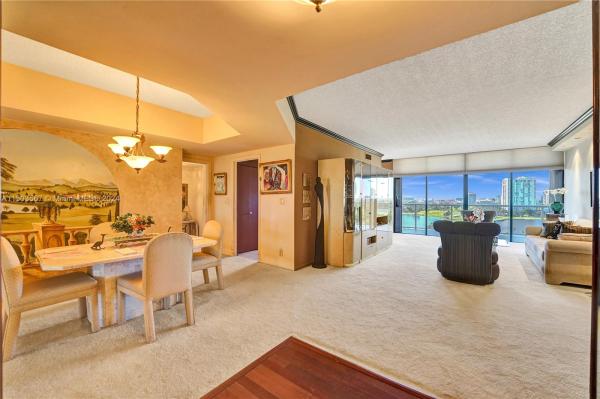 Hamptons West, 20281 E Country Club Dr #903, Aventura, Florida 33180, image 3