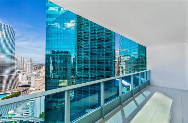 Epic Hotel & Residences, 200 Biscayne Boulevard Way #3310, Miami, Florida 33131, image 3
