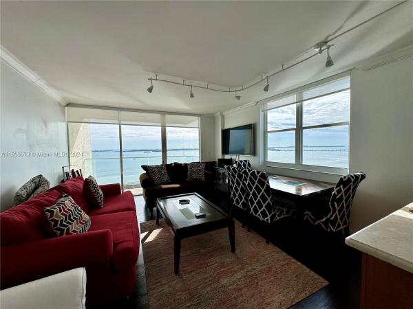 St Louis, 800 Claughton Island Dr #2205, Miami, Florida 33131, image 3