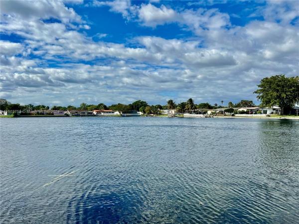 Rainbow Lakes, 2170 NW 93rd Ave, Pembroke Pines, Florida 33024, image 1