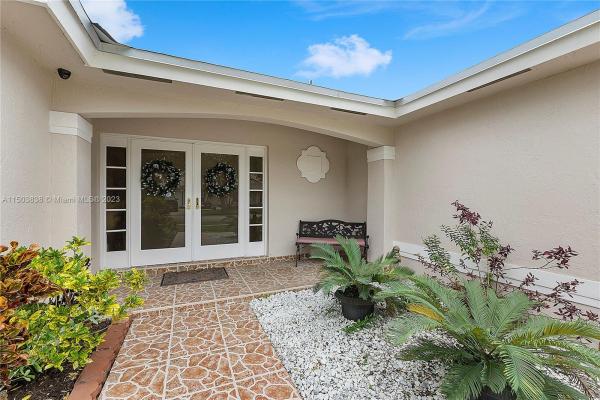 Estancia, 385 SW 188th Ave, Pembroke Pines, Florida 33029, image 2