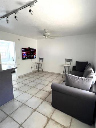 Beach Manor, 345 Michigan Ave #35, Miami Beach, Florida 33139, image 3