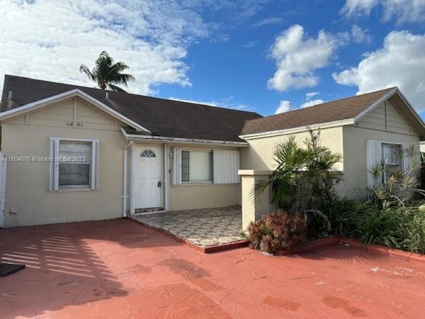 Leslie Patio Homes, 3210 NW 203rd St, Miami Gardens, Florida 33056, image 1