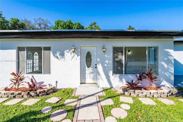 Oak Ridge Park, 1580 NE 129th St, North Miami, Florida 33161, image 1