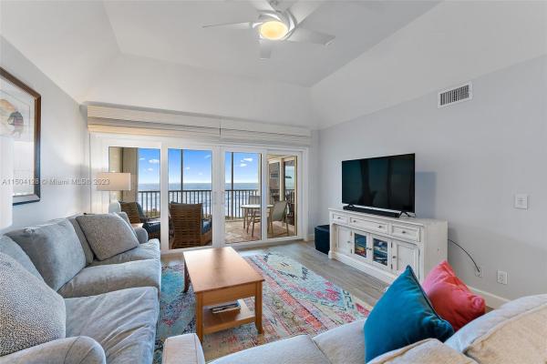 Bayview At Indian River, 529 NE Plantation Rd #408, Fort Pierce, Florida 34996, image 2