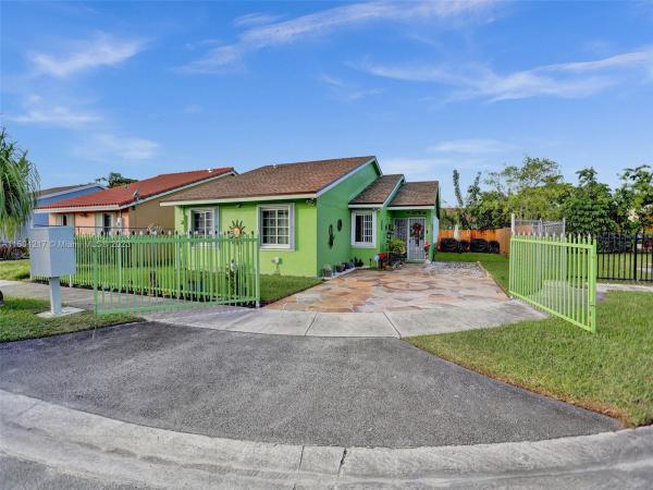 Riverdale Villas, 3051 NW 207th Ter, Miami Gardens, Florida 33056, image 3