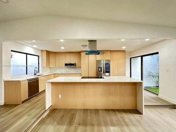 Villas On The Green, 378 NE 195th St #378, Ives Estates, Florida 33179, image 1