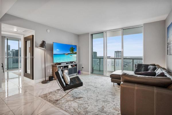 50 Biscayne, 50 Biscayne Blvd #4611, Miami, Florida 33132, image 2