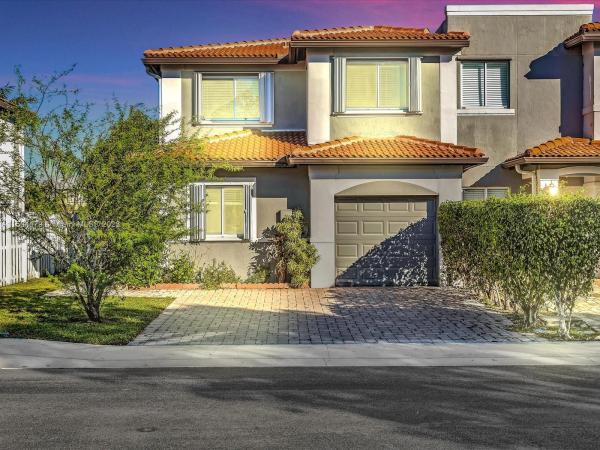 Harbour Lake Townhomes, 12599 SW 28th Ct, Miramar, Florida 33027, image 3