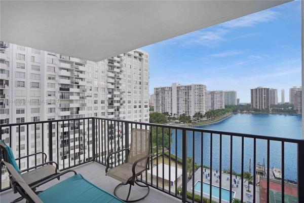 Commodore Plaza Tower, 2750 NE 183rd St #1109, Aventura, Florida 33160, image 2
