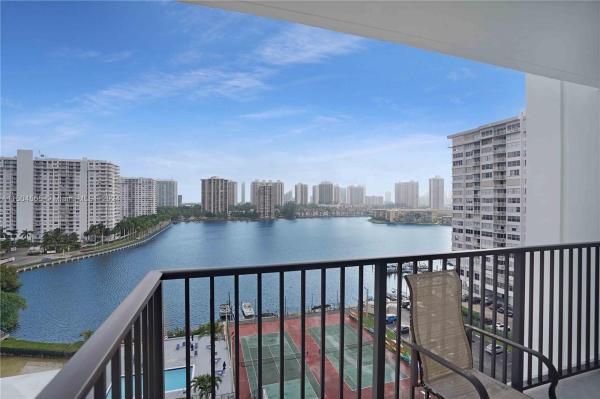 Commodore Plaza Tower, 2750 NE 183rd St #1109, Aventura, Florida 33160, image 3
