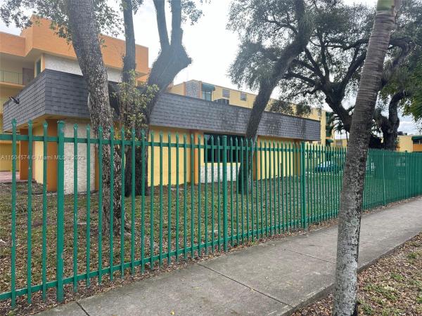 Las Estrellas, 666 W 81st St #209, Hialeah, Florida 33014, image 2