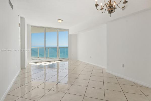 La Perla, 16699 Collins Ave #1401, Sunny Isles Beach, Florida 33160, image 3
