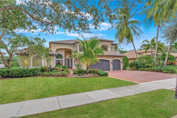 Long Lake Estates, 10123 S Lake Vista Cir, Davie, Florida 33328, image 2
