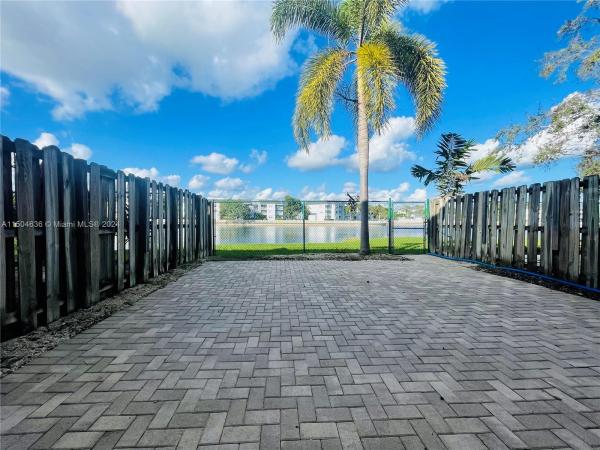 Santa Barbara, 8601 SW 214th Ter #8601, Cutler Bay, Florida 33189, image 3