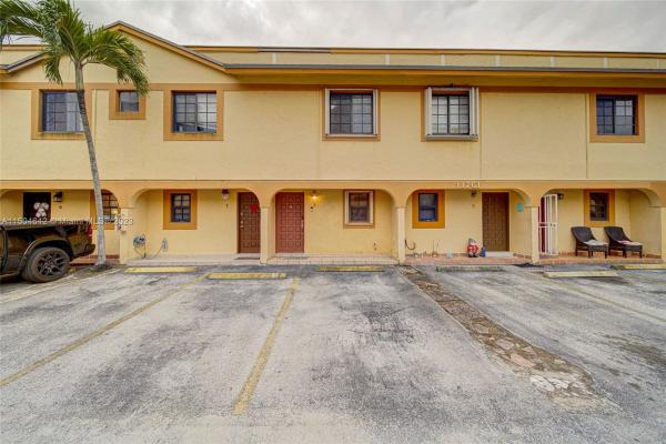International Princess, 11761 SW 18th St #6, Tamiami, Florida 33175, image 1