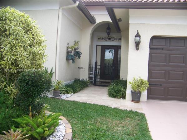 Le Cristal, 11780 Berry Dr, Cooper City, Florida 33026, image 2