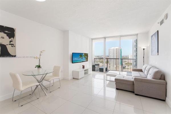 Opera Tower, 1750 N Bayshore Dr #3011, Miami, Florida 33132, image 2