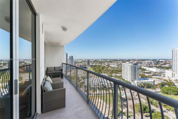 Opera Tower, 1750 N Bayshore Dr #3011, Miami, Florida 33132, image 3